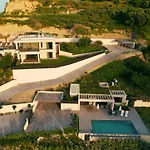 Althea Lavish Estate - Villa & Suite